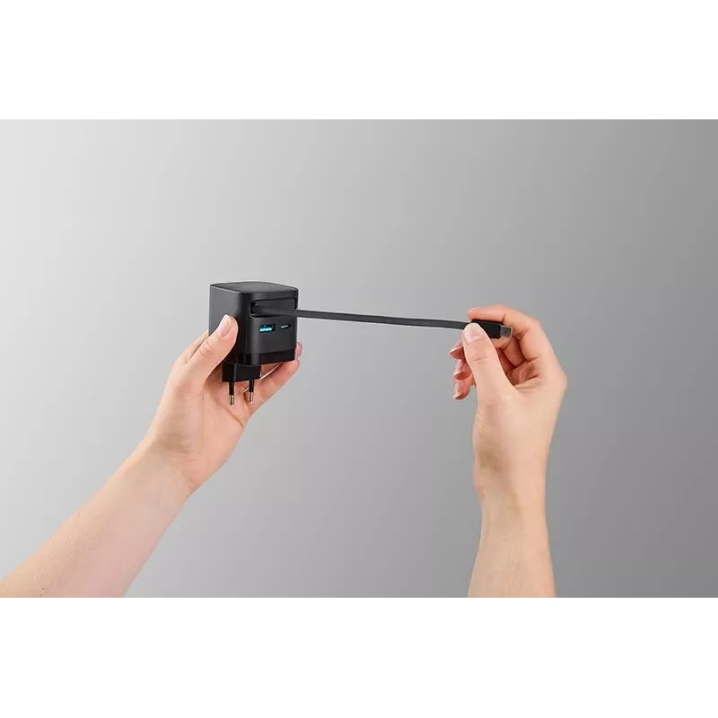 Zasilacz 1XUSB-A/1XUSB-C/CZARNY 7806522 Intenso