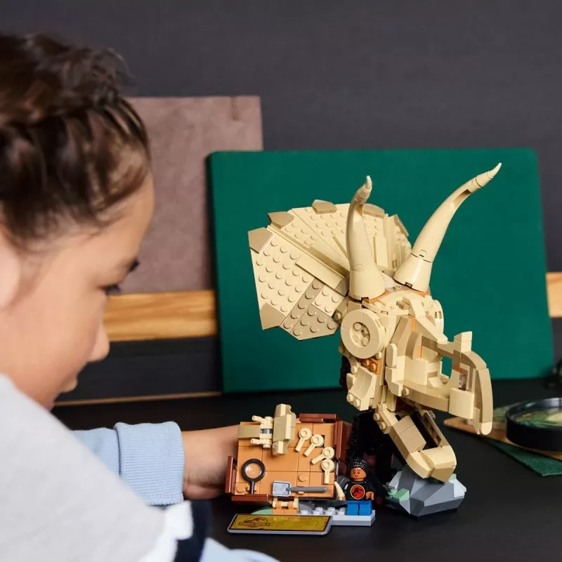 LEGO JURASSIC WORLD 76969 Skamieliny dinozaurów: Czaszka triceratopsa