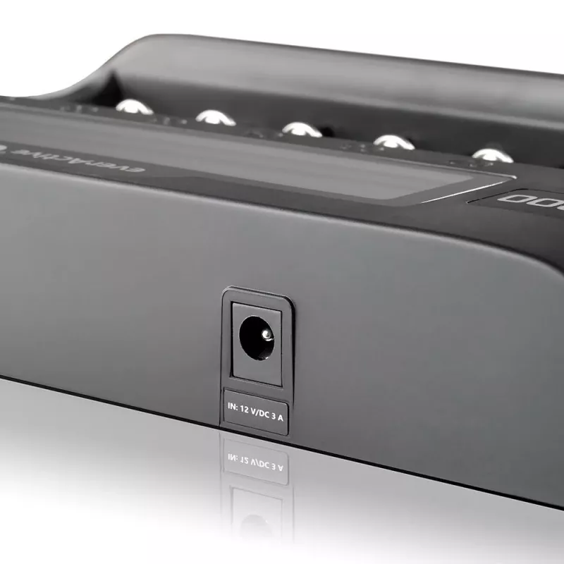 Ładowarka do akumulatorów everActive UC-800 AC 12V 3A — do LiFePO4/LiPo/NiMH, obsługuje AA/AAA/9V, do 10 akumulatorów, wejście 12 V, wbudowany wyświetlacz, czarna