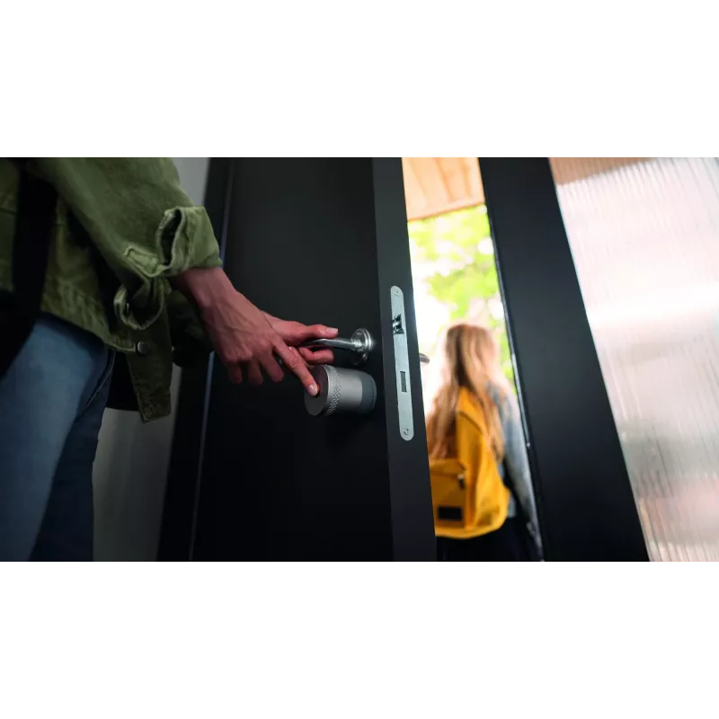 Inteligentny zamek do drzwi Yale Linus Smart Lock L2 Lite Czarny