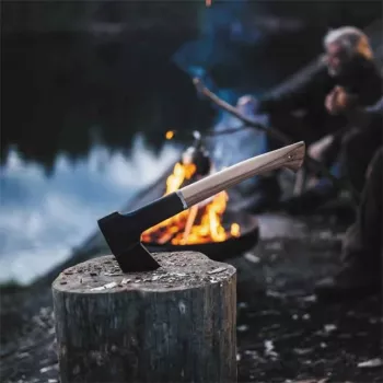 Siekiera ręczna Fiskars Universal AX N10 1051143 — lekka, wytrzymała konstrukcja, model 1051143