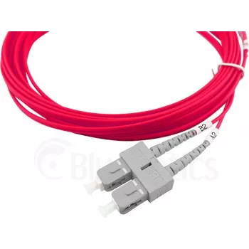 Światłowodowy kabel krosowy CBO SFP3233FU5MK 5 m OM4 SC na ST wielomodowy turkusowo-fioletowy