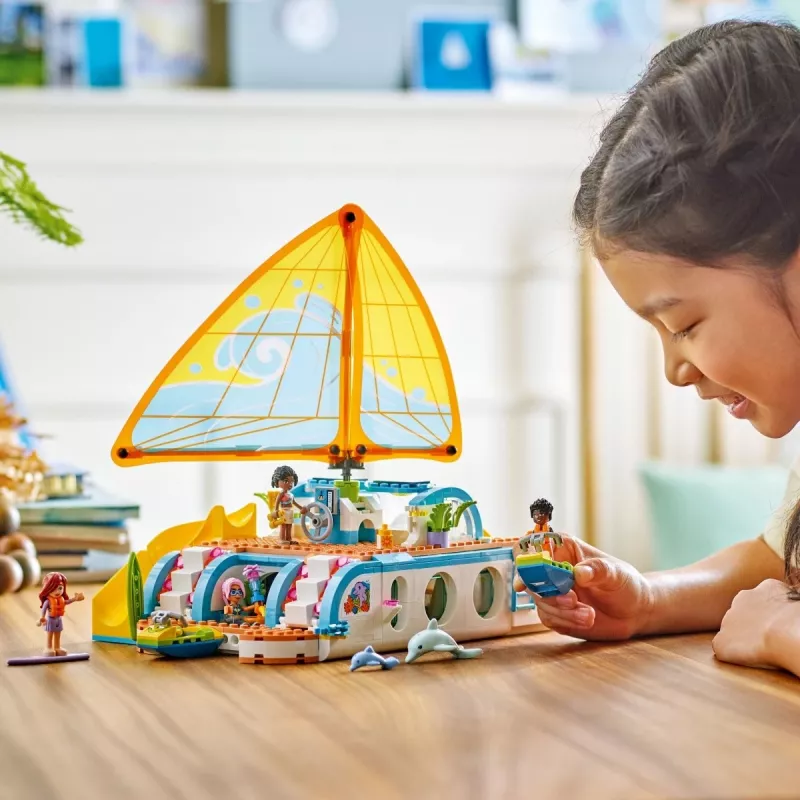 LEGO Friends zestaw Łódź turystyczna 42664 — 685 elementów, 4 minilaleczki, wiek 8+, 260×190×320 mm