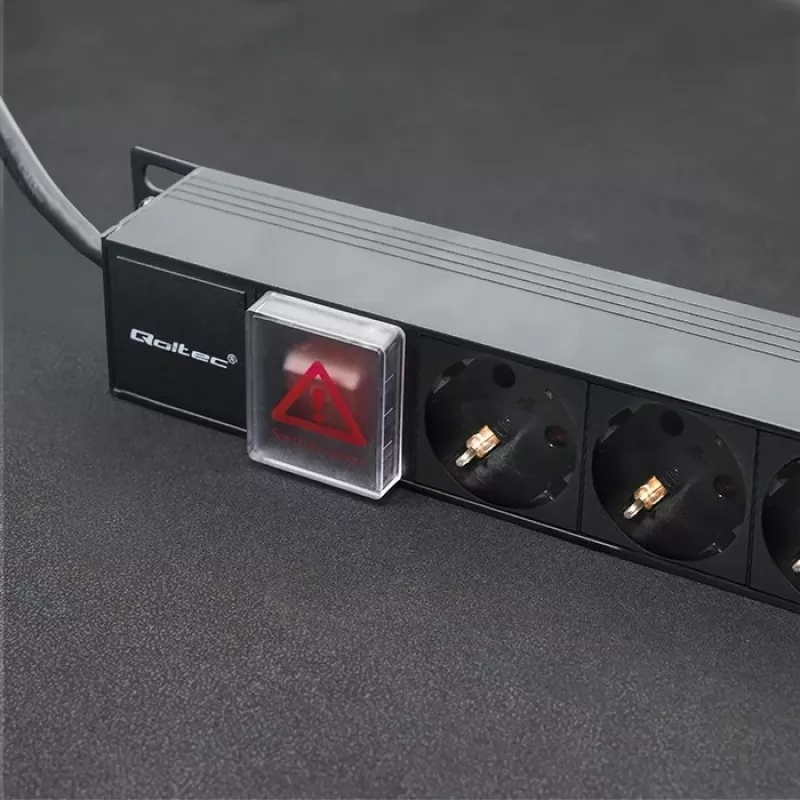 Aluminiowa listwa zasilająca Qoltec do szafy RACK | 16A | 16 x Schuko | pionowa | 1,8 m