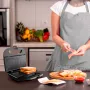 Opiekacz do kanapek Czarny & Decker BXSA753E — 2 kanapki, 750 W, płyty nieprzywierające, powierzchnia pieczenia 215×125 mm, kompaktowa stal nierdzewna