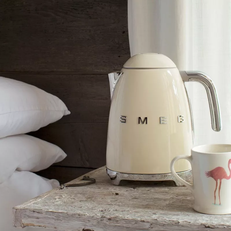 Czajnik elektryczny Smeg 1.7L 2400W Cream