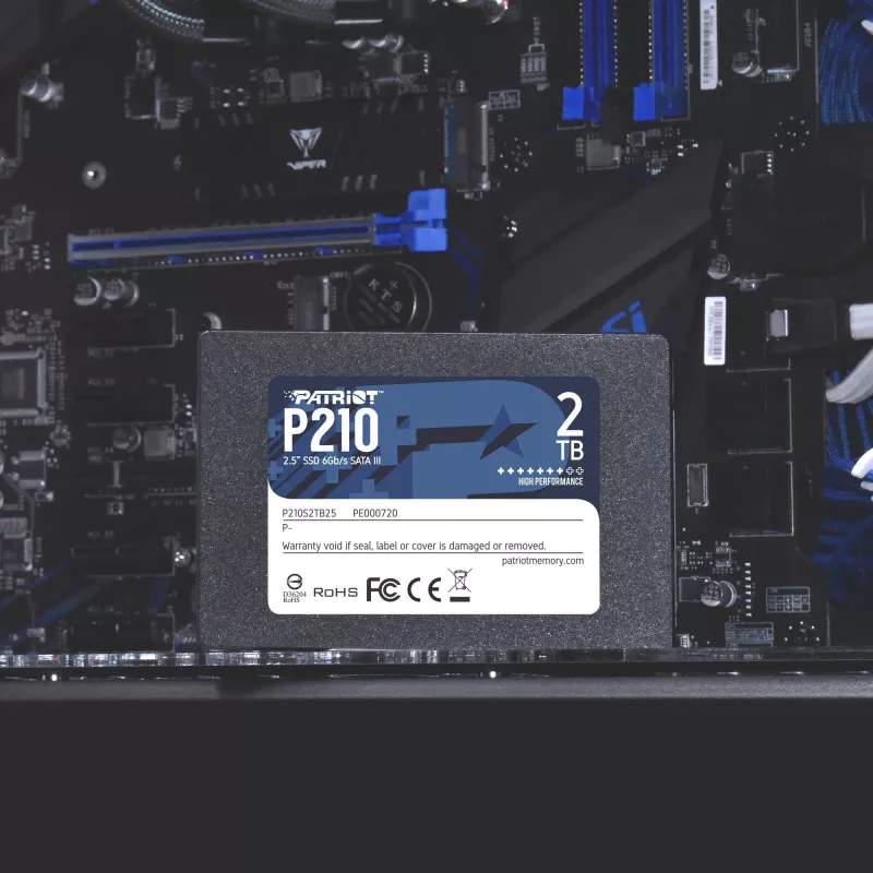 2,5-calowy dysk SSD SATA III PATRIOT P210 2 TB — odczyt 500 MB/s, zapis 400 MB/s, 7 mm