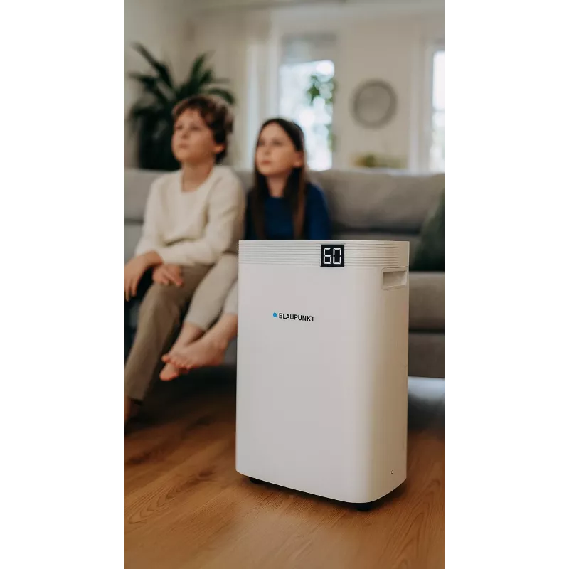 Osuszacz powietrza BLAUPUNKT ADH801 — 20 l/dobę (maks. 36 l/24h), zbiornik 4,2 l, 600 W, R290, wyświetlacz LED