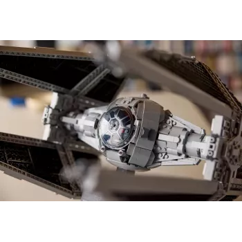 LEGO Star Wars Tie Interceptor model 75382 — szczegółowa konstrukcja myśliwca, 1931 szt., 18+