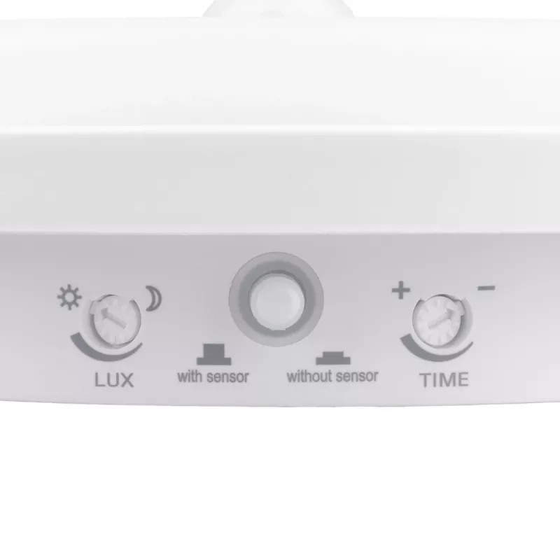 Lampa LED z czujnikiem PIR MACLEAN MCE525 W — zewnętrzna oprawa LED z czujnikiem ruchu
