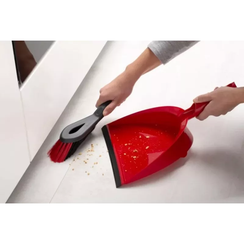 Komplet szufelki i szczotki VILEDA 141742 — szufelka z technopolimeru, plastikowa rączka, miękkie/twarde włosie, czarny, otwór do zawieszenia