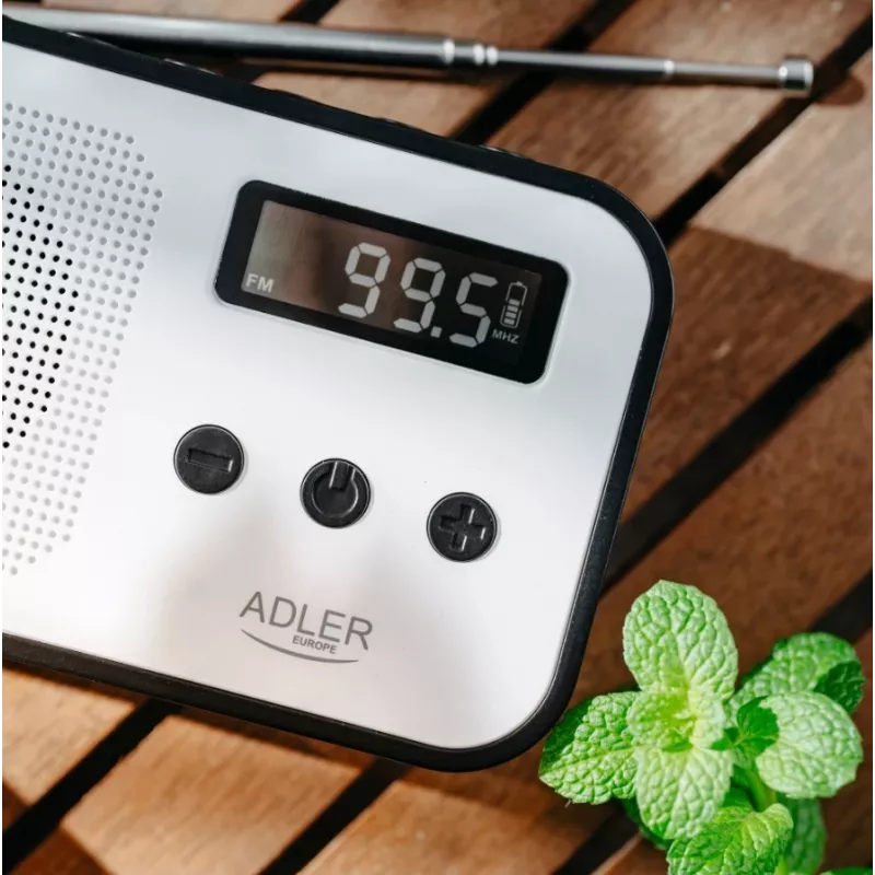 Przenośne radio cyfrowe Adler AD 1907 — AM/FM, tuner cyfrowy, alarm, USB-C, bateria 600 mAh, LCD, 20 ustawień, antena teleskopowa