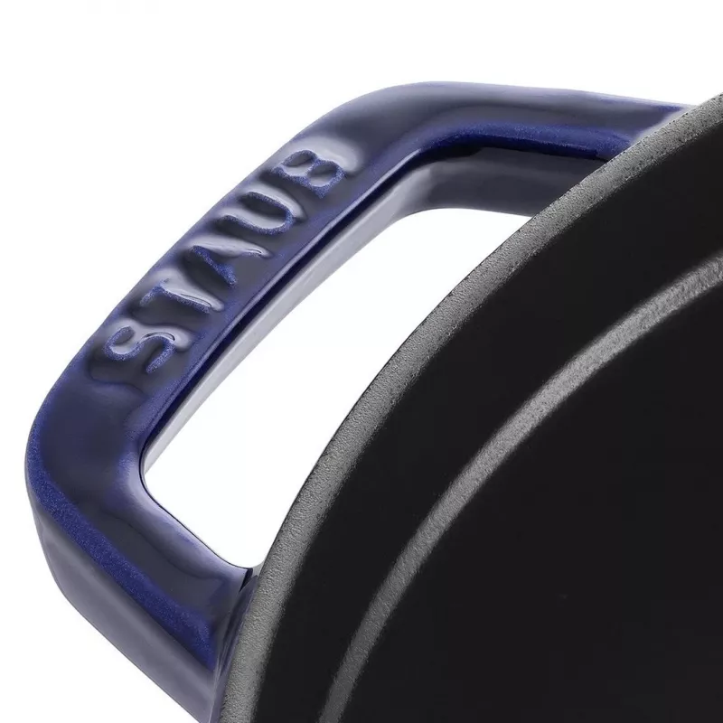 Staub 24 cm okrągły garnek żeliwny ciemnoniebieski