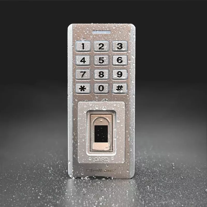 Zamek kodowy z czytnikiem linii papilarnych i RFID QOLTEC 52447 z ochroną IP68
