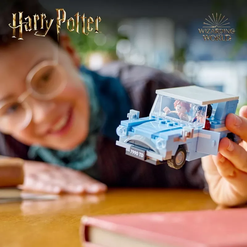 LEGO Harry Potter Latający Ford Anglia Samochód Zabawka dla Dzieci od 7 Lat, Chłopców i Dziewczynek, Model do Zbudowania z Minifigurką Rona Weasleya i Hedwigą