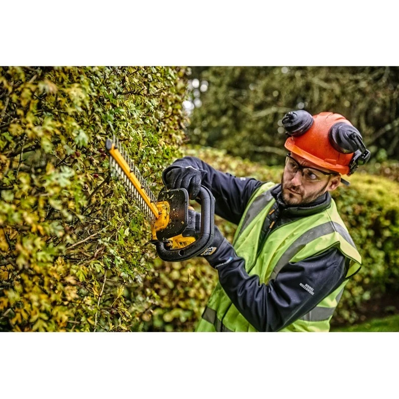 Dewalt 55cm 25mm Gap 18V XR Li-Ion Cordless Hedge Trimmer - Bare Unit