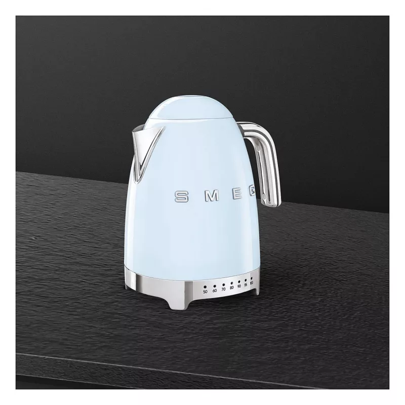 Czajnik elektryczny SMEG w stylu lat 50. KLF04PBEU, pastelowy niebieski