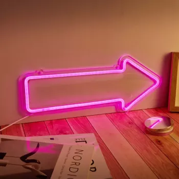 Lampa ścienna w kształcie neonowej strzałki MANTA SNL107PK – różowa dekoracyjna lampa neonowa LED