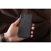 Etui na telefon man and wood dla iPhone X/XS — czarne Carbalho