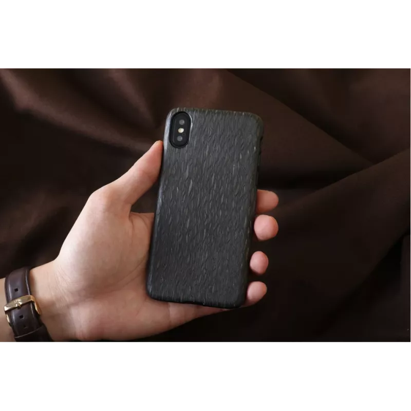Etui na telefon man and wood dla iPhone X/XS — czarne Carbalho