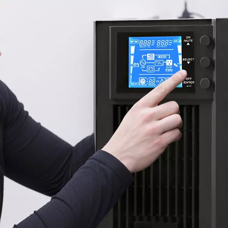 Qoltec 53042 zasilacz awaryjny (UPS) Online (podwójna konwersja) 1 kVA 800 W 2 gniazda wyjściowe AC