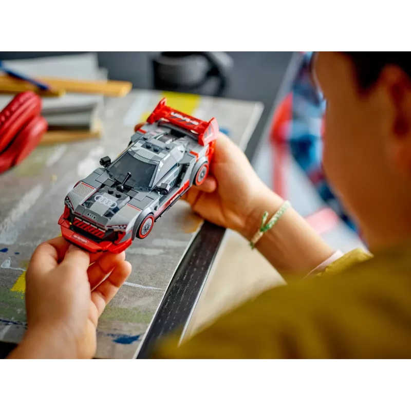 Lego Speed Champions 76921 Audi S1 E-Tron Quattro Zestaw z Samochodem Wyścigowym