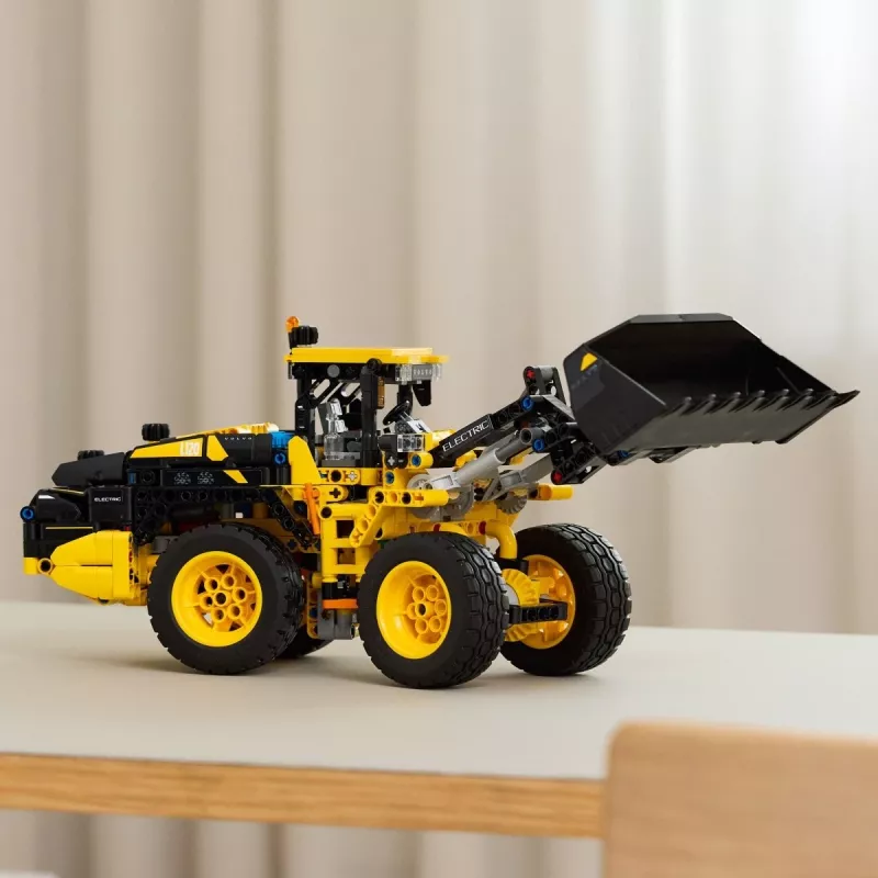 Zabawka konstrukcyjna LEGO Technic Volvo L120 Electric Wheel Loader model 42209, 973 szt., dla wieku 9+, 140×110×350 mm