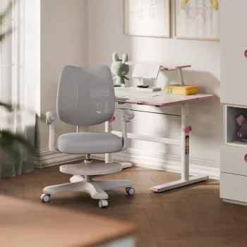 Fotel obrotowy biurowy Mark Adler Junior 4.6 szary — kompaktowy ergonomiczny fotel zadaniowy