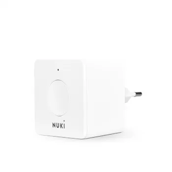 Bezprzewodowy przedłużacz sygnału inteligentnego domu NUKI Bridge — Bluetooth/Wi‑Fi, 230 V, zasięg do 10 m, 60×60×50 mm, biały