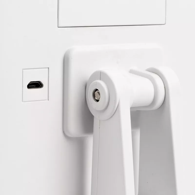 Lustro stojące do makijażu Girmi BE04 — prostokątne, powiększenie 1x, białe LED, USB/4×AA, obrót 180°