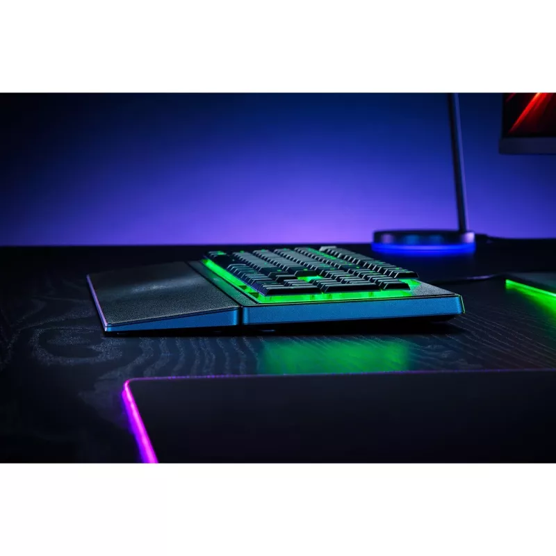Klawiatura gamingowa Razer Ornata V3 X Full-size USB, membranowa, podświetlenie LED RGB, podpórka pod nadgarstki, częstotliwość odpytywania 1000 Hz, czarna