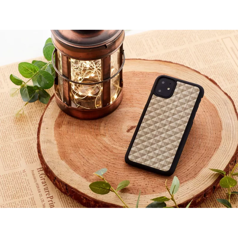 Etui na smartfona man and wood iPhone 11 armor czarne — ochronne etui dla iPhone 11