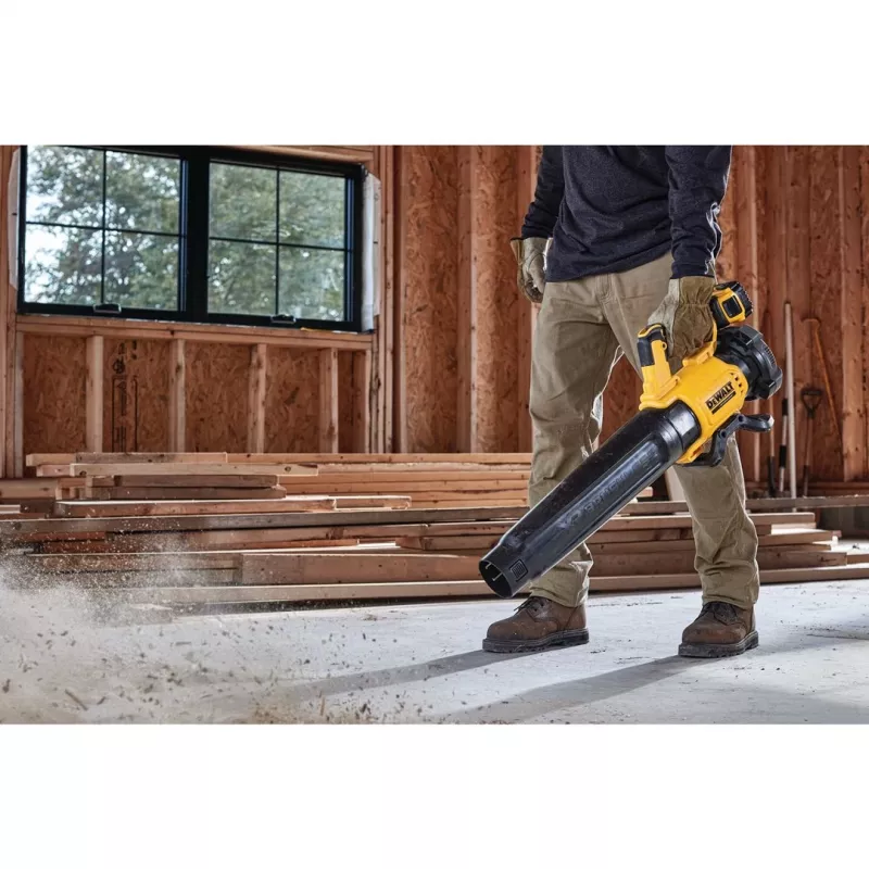 DEWALT. Dmuchawa 18V XR DCMBL562N