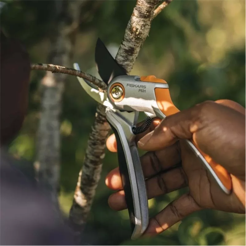 Fiskars 1057168 Plus Metal nożyce ogrodowe Bypass (1057168)