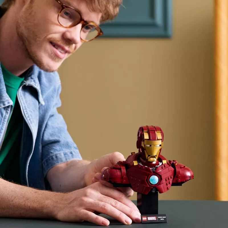 Zestaw konstrukcyjny LEGO Marvel Super Heroes Iron Man MK4 model 3D, 436 elementów, zawiera 1 minifigurkę, od 18. roku życia