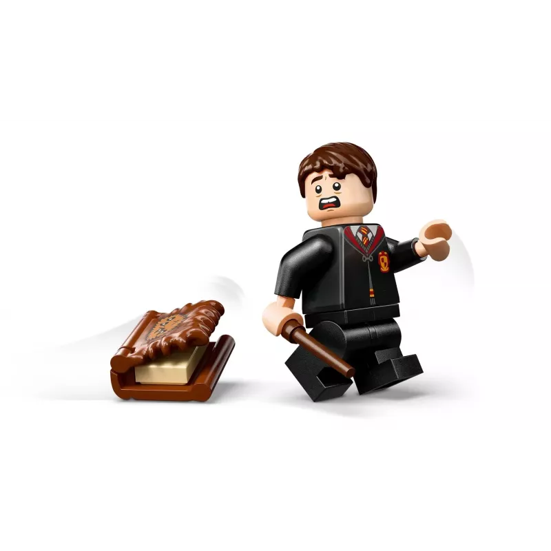 LEGO Harry Potter Zestaw do zabawy Potworna Księga Potworów 76449 — 518 elementów, 1 minifigurka, dołączane zęby