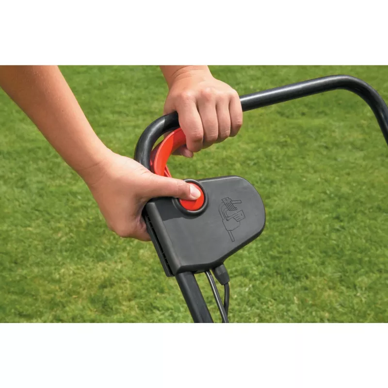 Wertykulator do trawnika Black & Decker GD300