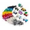 LEGO Classic Kreatywne Pojazdy Kolorowy Zestaw Modeli Samochodów Zawierający Zabawkę Radiowozu Policyjnego i 11023 Classic Zielona Płyta Podstawowa Kwadratowa 32x32 Wypustki Trawnik Budowlany