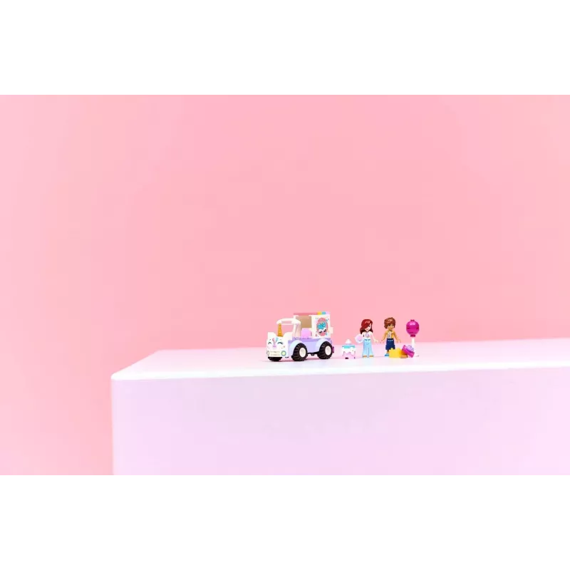 LEGO FRIENDS 42675 Samochód dostawczy z jednorożcem i tortem