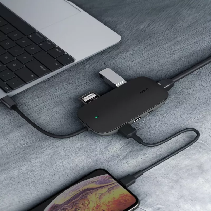 Stacja dokująca do laptopa AUKEY CB-C71 — 3x USB‑C (USB 3.2 Gen1), HDMI, RJ‑45, MicroSD, USB PD 100 W, kabel 0,15 m, czarna