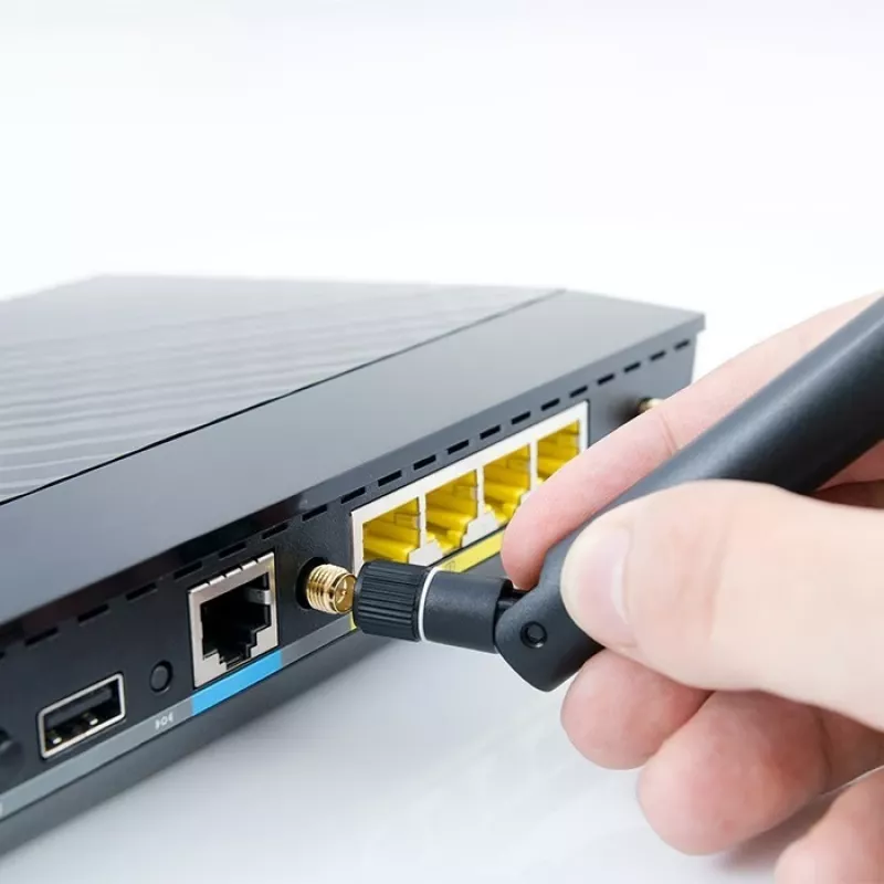 Zewnętrzna antena podwójna 4G LTE QOLTEC 57047 5 dBi dookólna