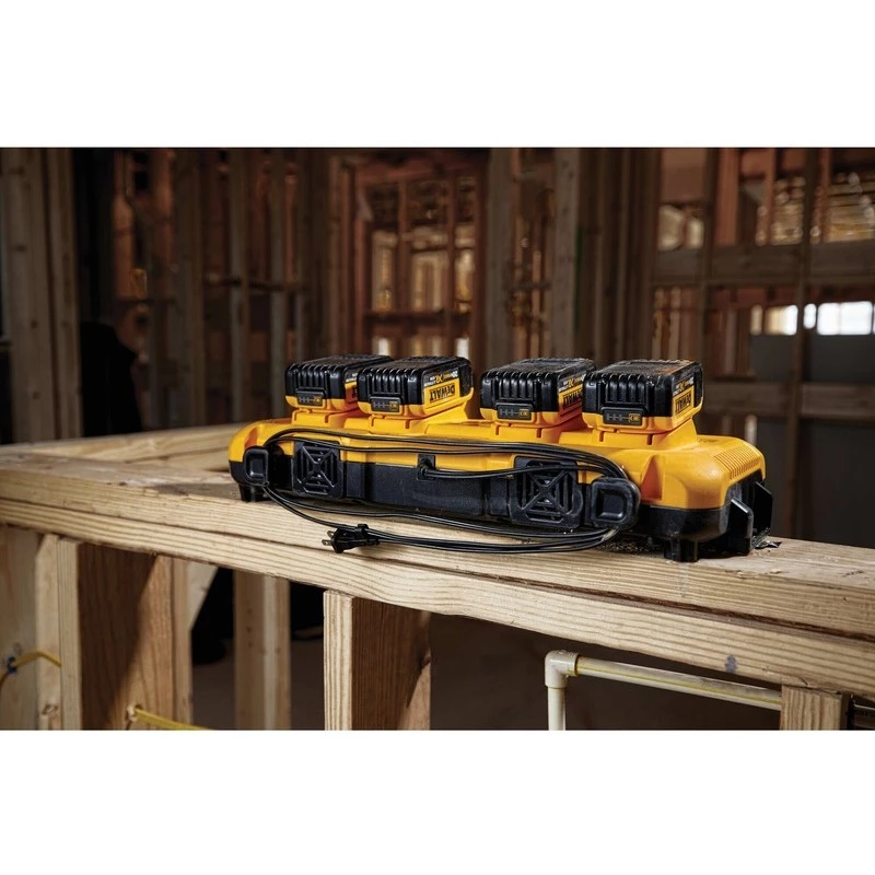 Ładowarka do akumulatorów DeWALT DCB104-QW