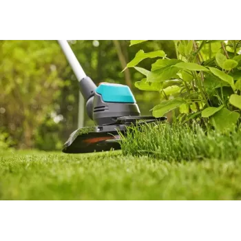 Gardena EasyCut 23/18V Ready-To-Use Set - Podkaszarka - Akumulatorowa 2 Ah - Szerokość cięcia: 230 mm - 2,4 kg (14700-20)