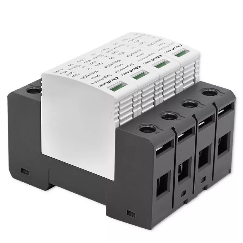 Ogranicznik przepięć QOLTEC 52588 AC 4P 420V T2 C — 4-biegunowy ogranicznik przepięć AC, 420 V, Typ 2