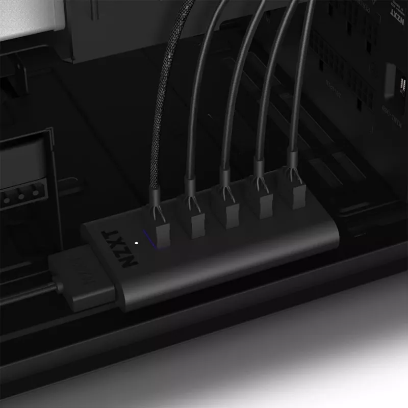 NZXT Internal USB 2.0 Expansion Hub Gen 3 - Czarny