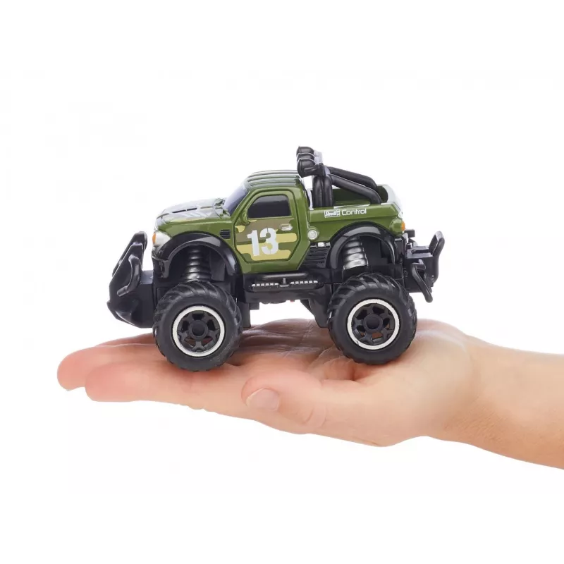 Car Revell Field Hunter