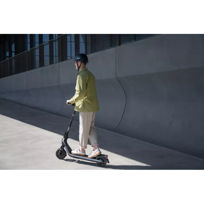Segway | E2 E II | eKickScooter | 450 W | do 20 km/h | 8,1 cala | Czarno-szary
