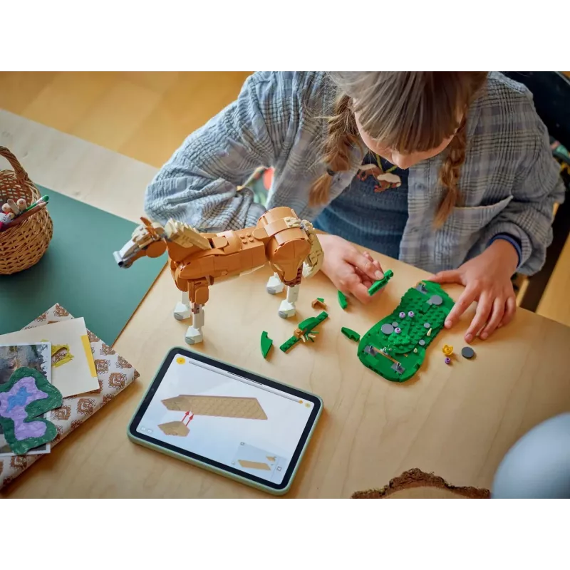 Zabawka konstrukcyjna LEGO Creator 3-w-1 Wspaniały rumak 31166 — 685 elementów, wiek 9+, wymiary modelu 80×240×230 mm