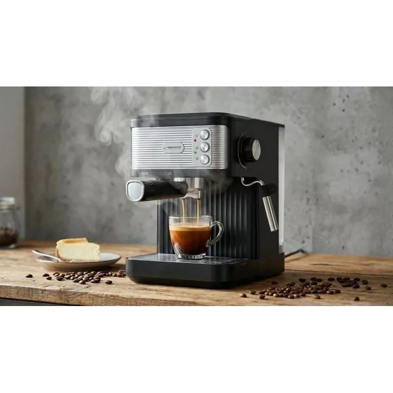 Ekspres do kawy espresso ESPERANZA EKC011 — zbiornik na wodę 1,8 l, 850 W, 20 barów, sterowanie dotykowe, spieniacz mleka