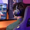 Bezprzewodowy zestaw słuchawkowy do gier CORSAIR VOID V2 MAX — Carbon, podświetlenie RGB, dźwięk przestrzenny 7.1